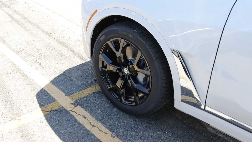 New 2026 BMW X7 xDrive40i SUV