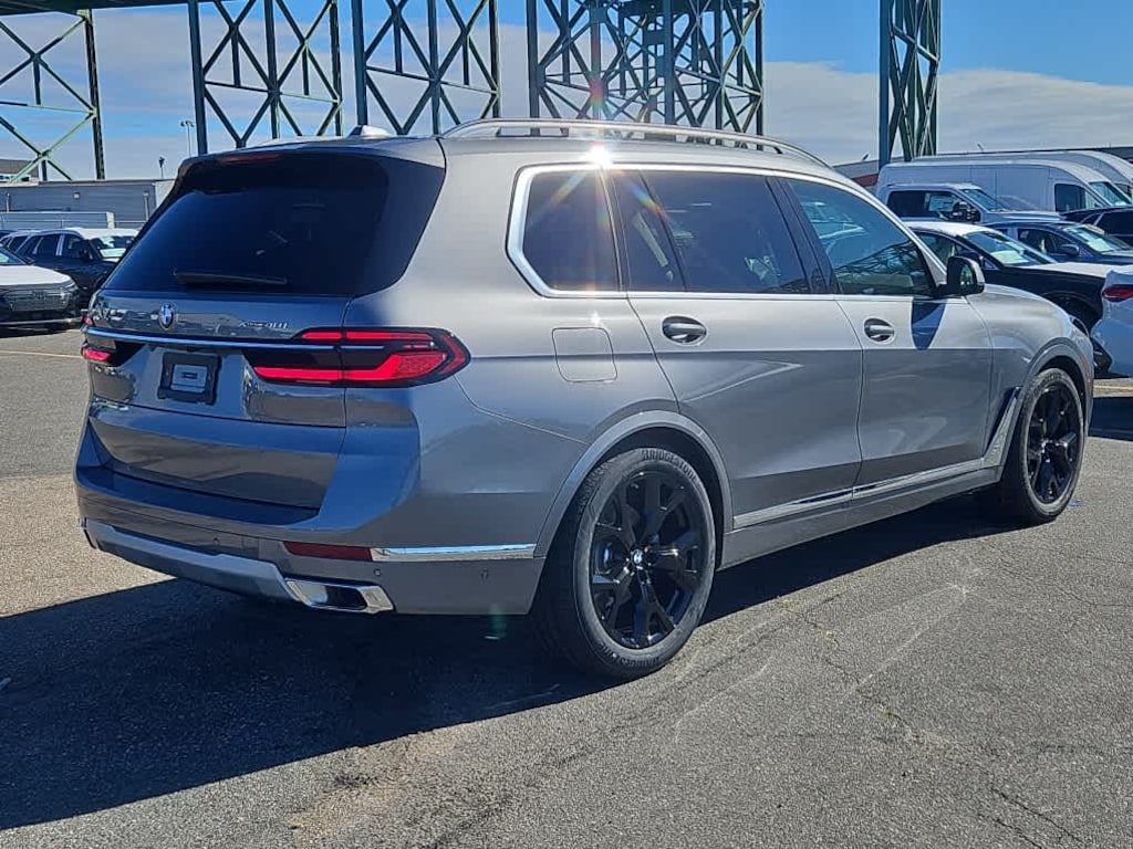 New 2026 BMW X7 xDrive40i SUV