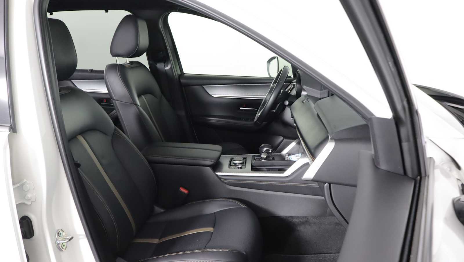 used 2024 Mazda CX-90 car, priced at $36,364