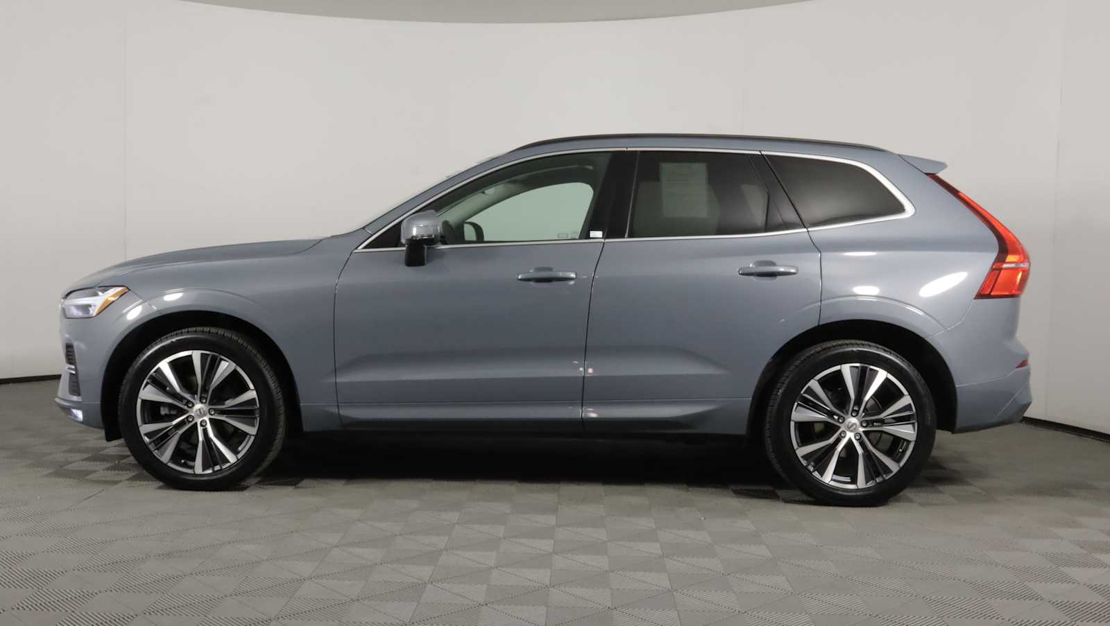 used 2022 Volvo XC60 car, priced at $25,979