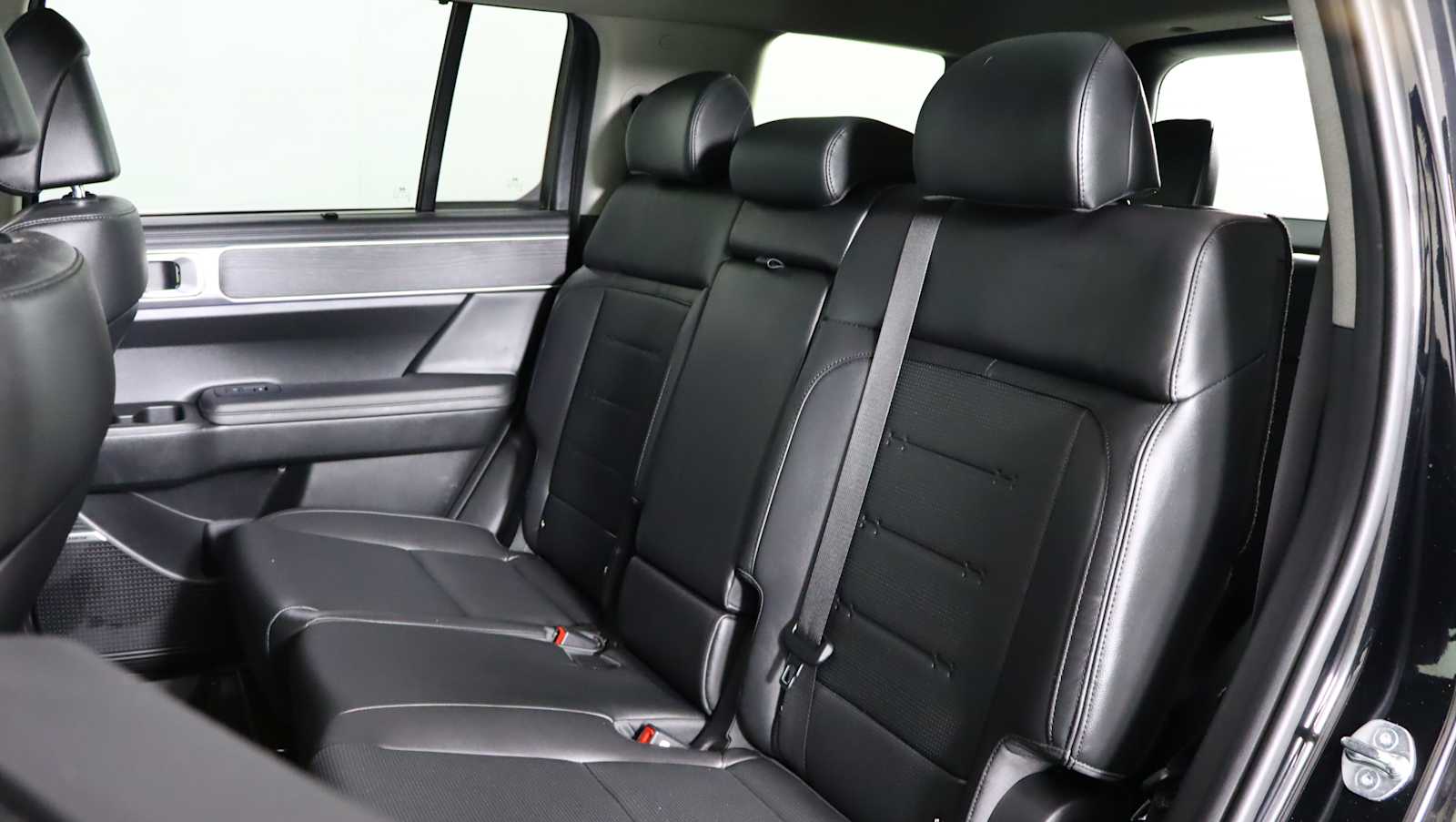 used 2024 Hyundai Santa Fe Hybrid car, priced at $36,634