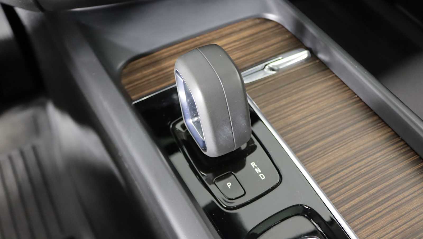used 2022 Volvo XC60 car, priced at $25,979