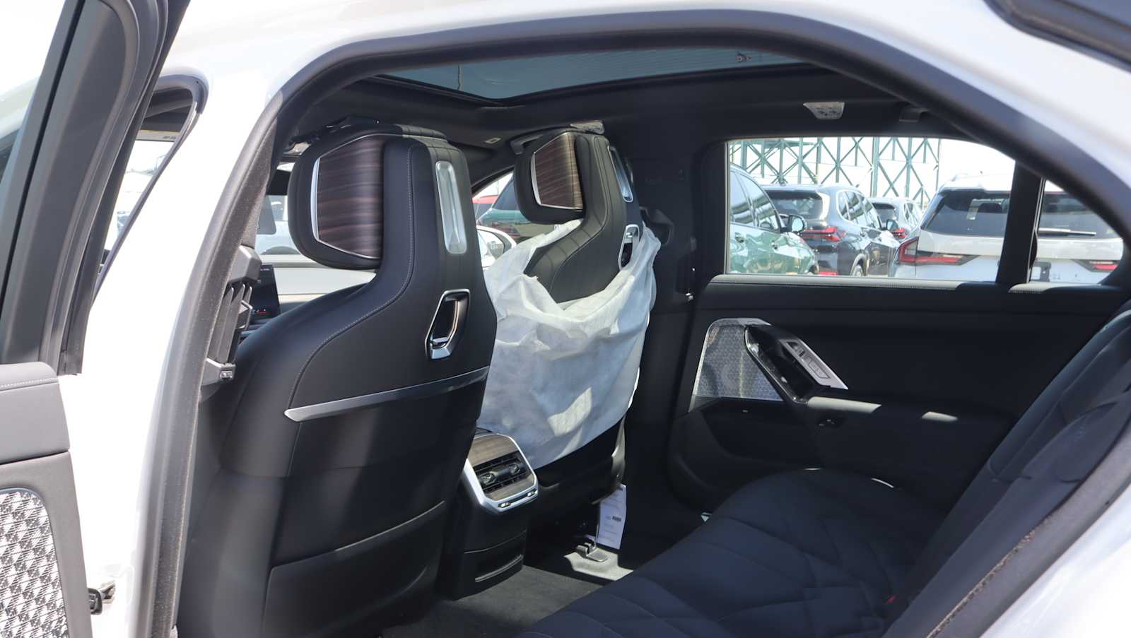 new 2026 BMW 760i car, priced at $138,760
