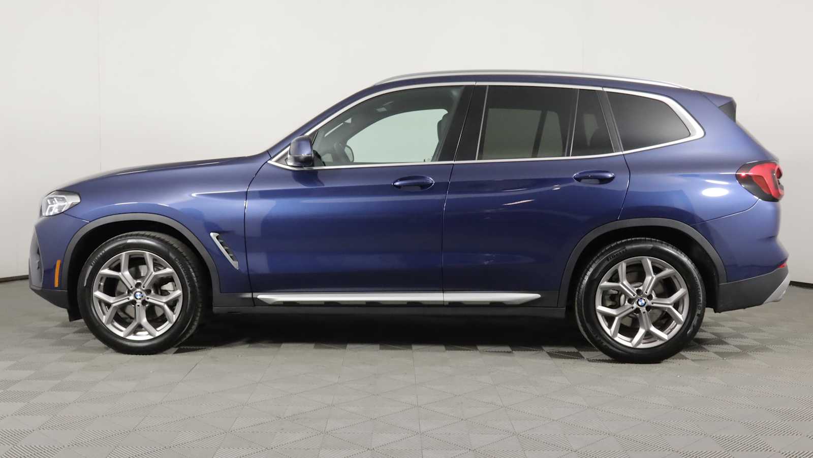 used 2023 BMW X3 car, priced at $38,772