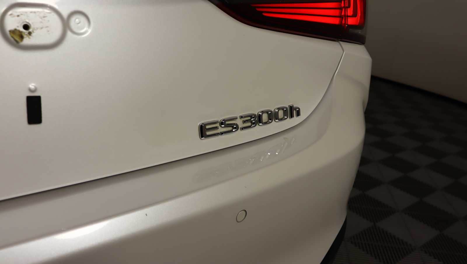 used 2023 Lexus ES 300h car, priced at $35,883