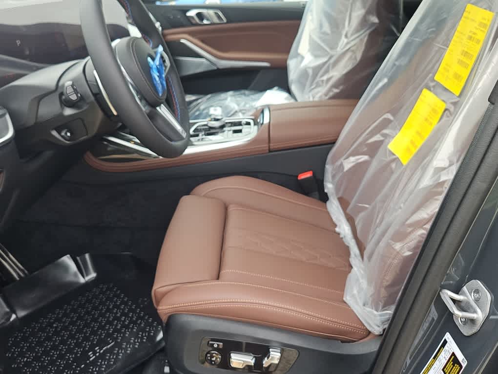 new 2026 BMW X7 car, priced at $125,745