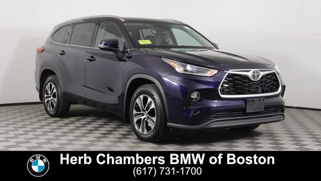 Used 2021 Toyota Highlander XLE SUV