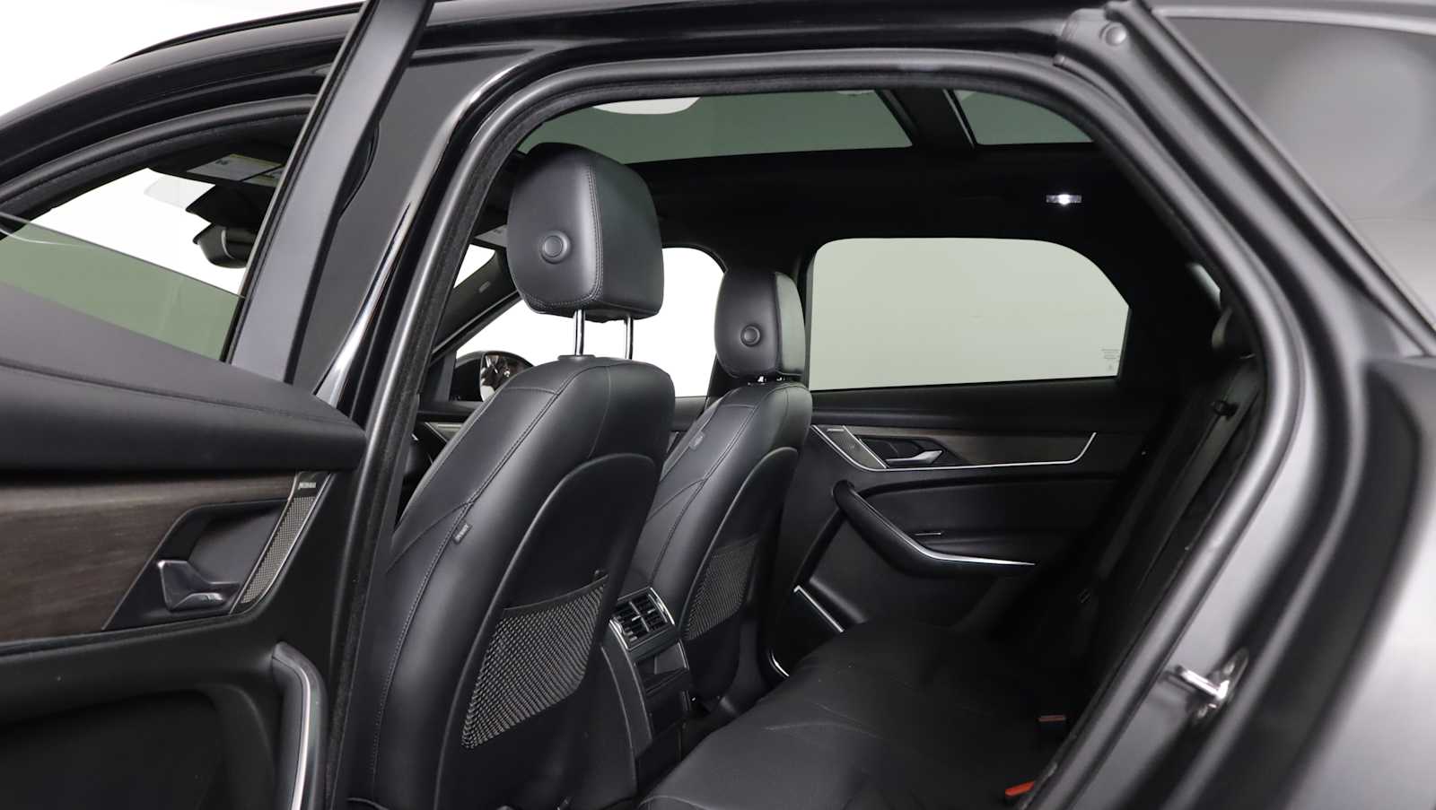 2021 Jaguar F-Pace S - Photo 23