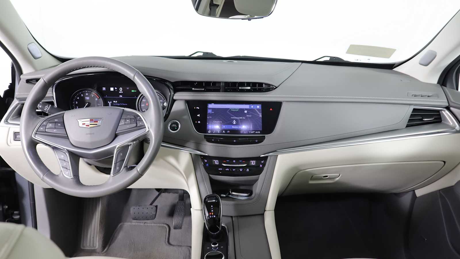 used 2020 Cadillac XT5 car, priced at $24,731