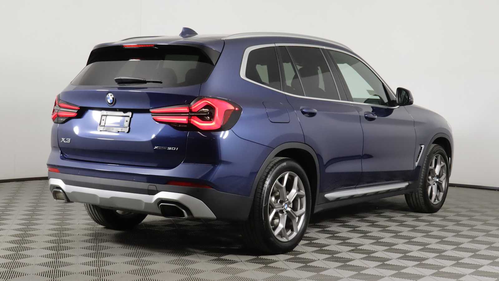 used 2023 BMW X3 car, priced at $38,772
