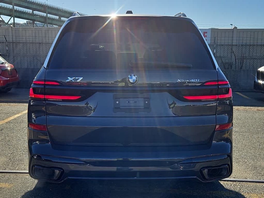 New 2026 BMW X7 xDrive40i SUV