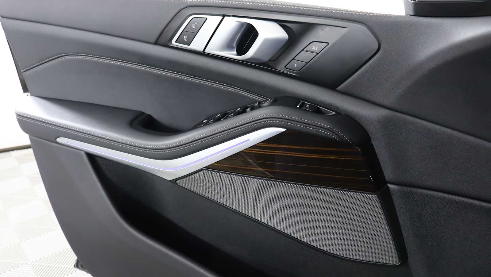 2025 BMW X5 50e - Photo 14