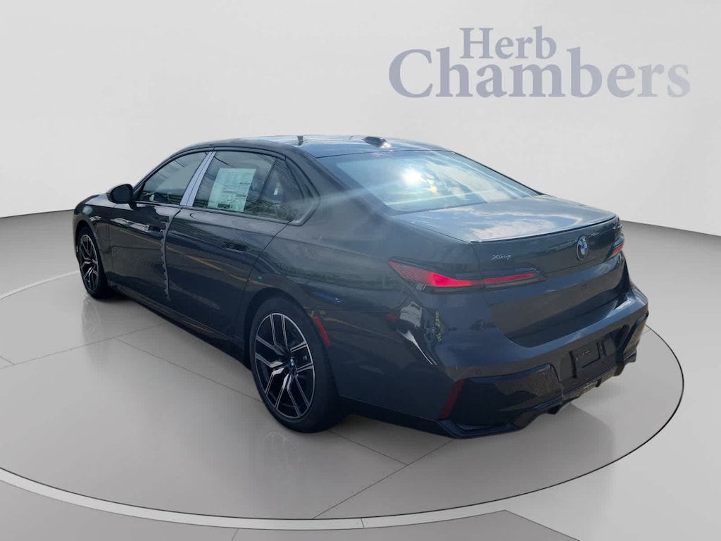 New 2026 BMW 750e xDrive Sedan