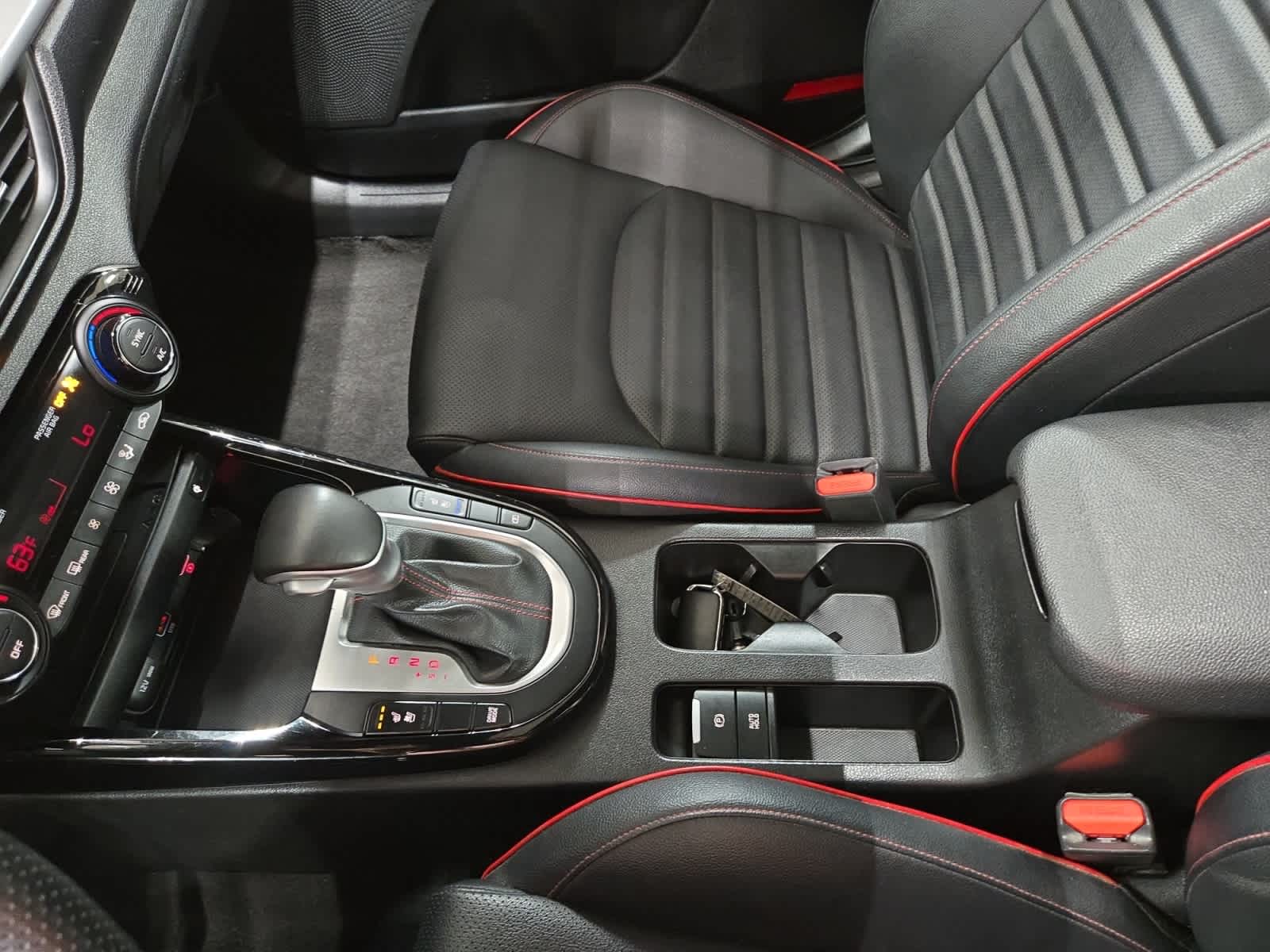 2023 Kia Forte GT - Photo 31
