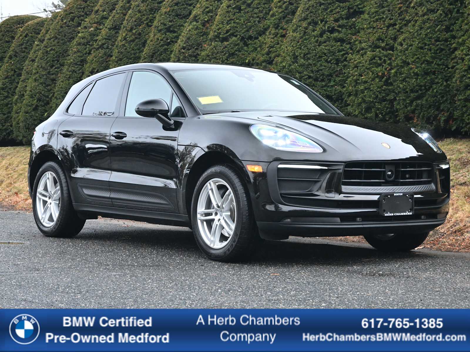 2025 Porsche Macan T's photo