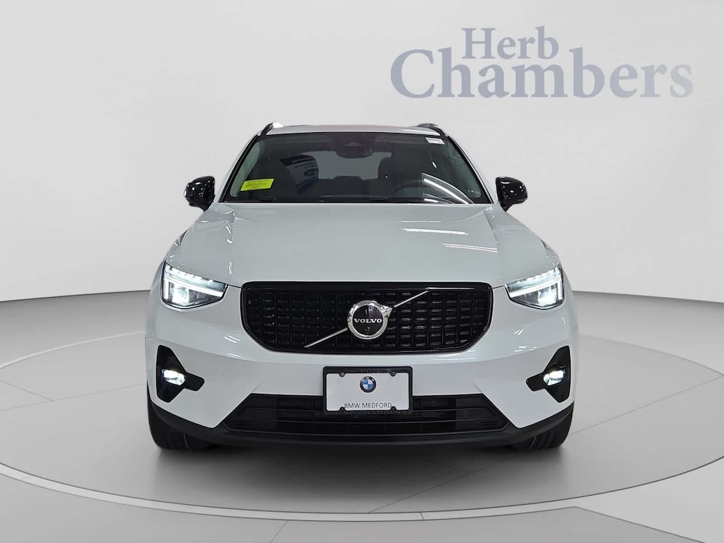 Used 2023 Volvo XC40 B5 AWD Plus Dark SUV