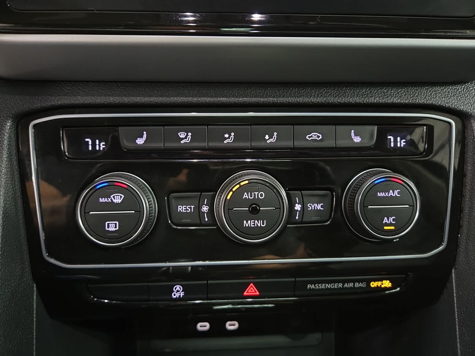 2023 Volkswagen Atlas SE w/Tech - Photo 29