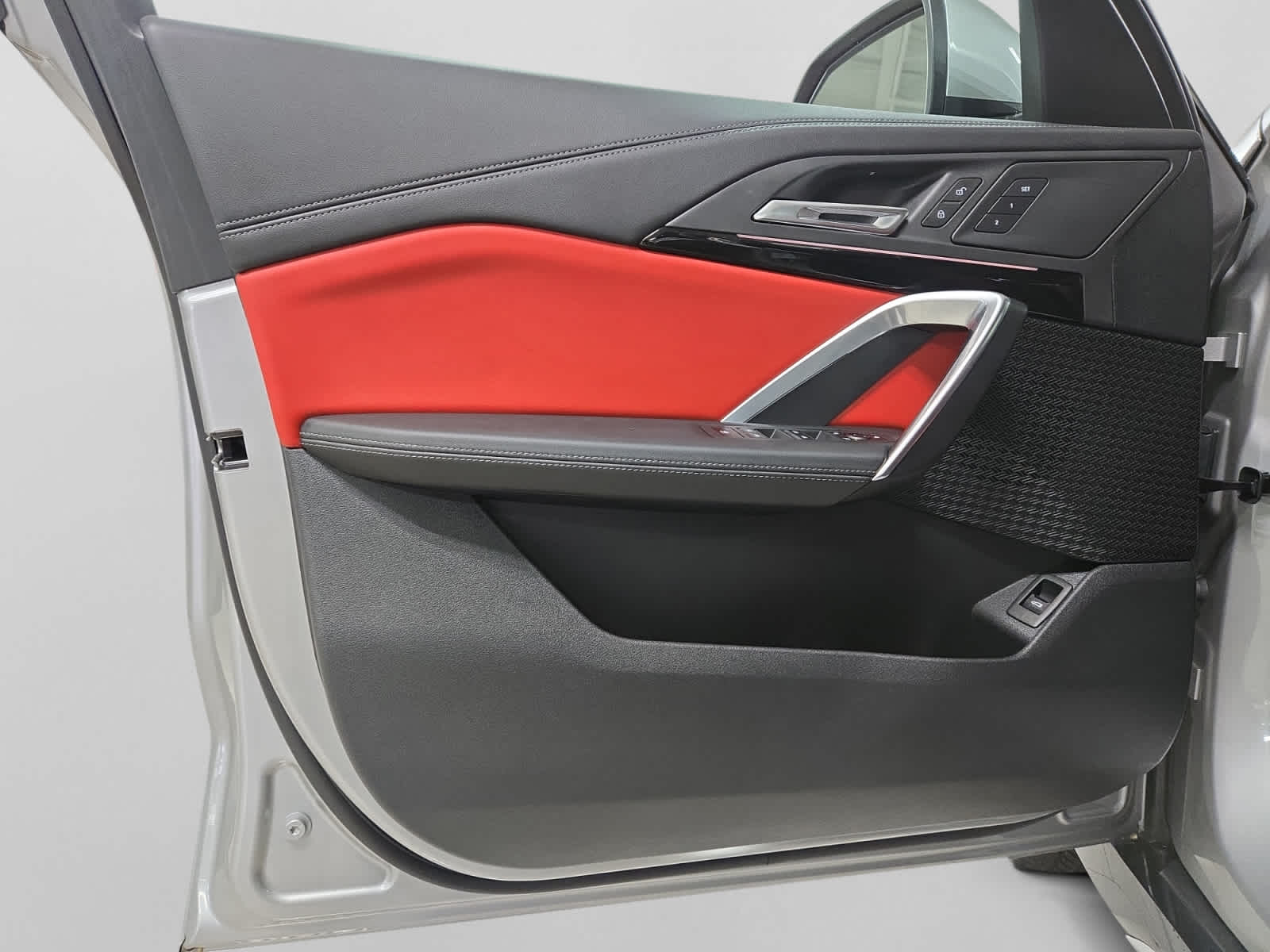 2025 BMW X1 28i - Photo 14