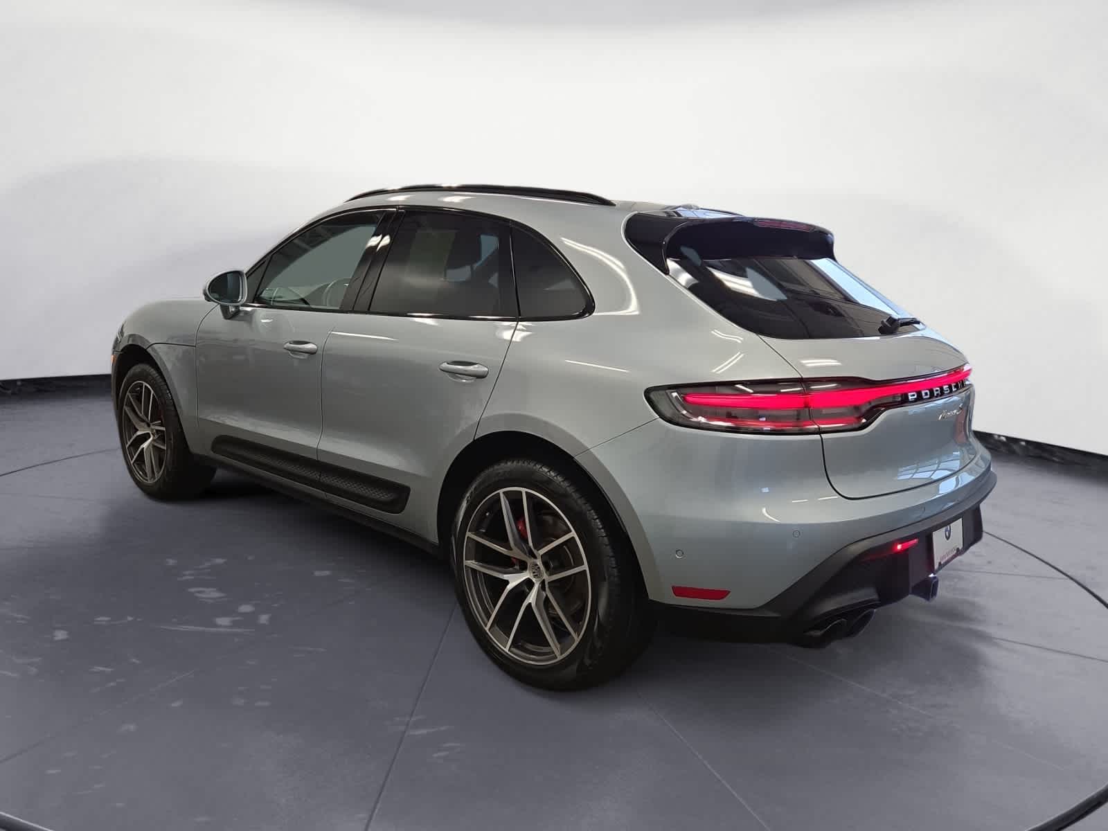 2022 Porsche Macan S photo 3