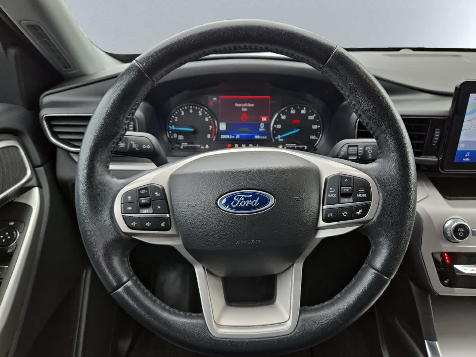 2023 Ford Explorer XLT - Photo 18