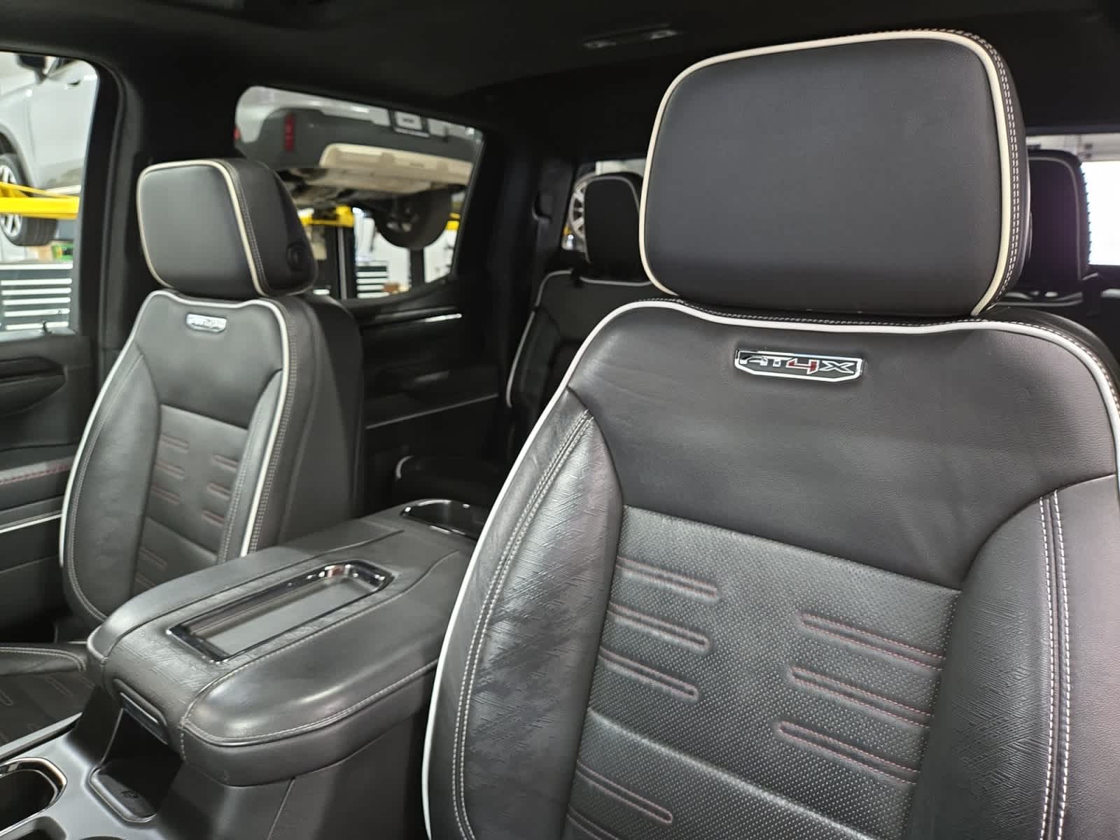2022 GMC Sierra 1500 AT4X - Photo 23