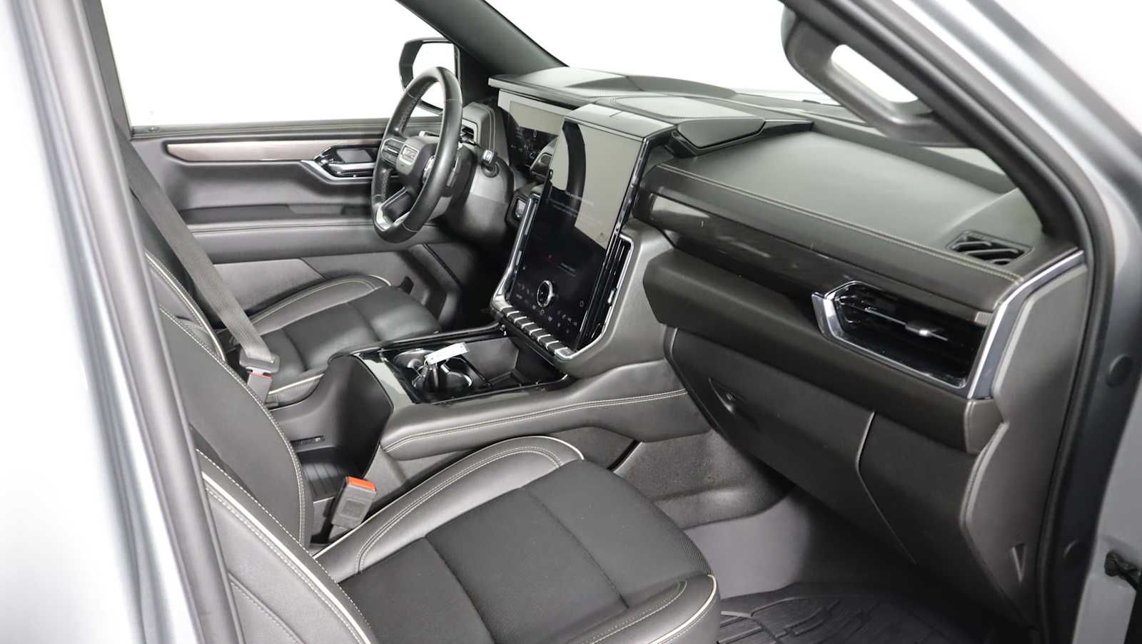 Used 2025 GMC Yukon Elevation SUV