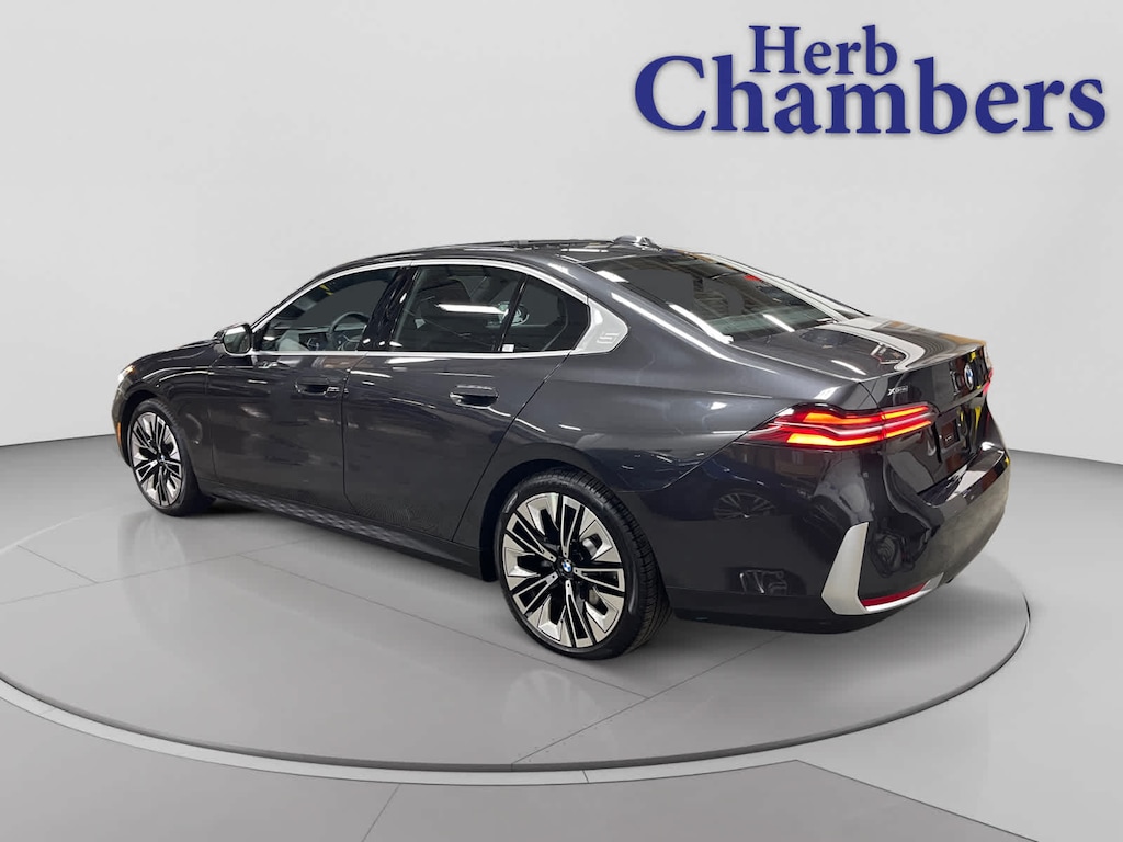 Certified 2026 BMW 530i xDrive Sedan