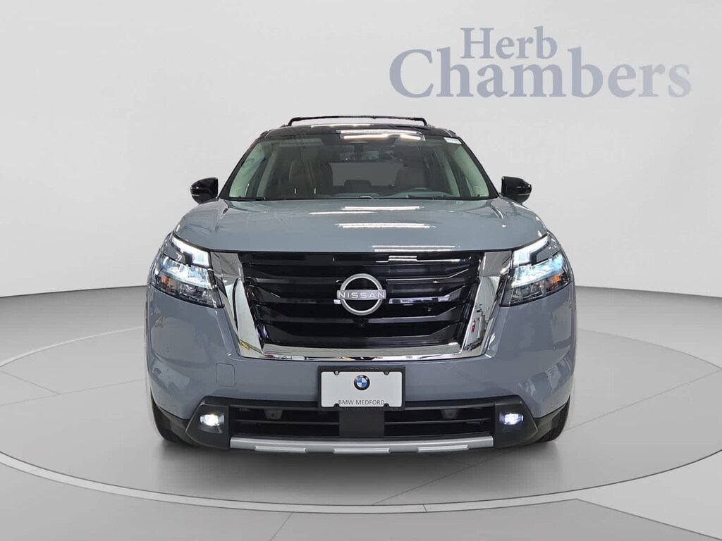 Used 2025 Nissan Pathfinder Platinum SUV