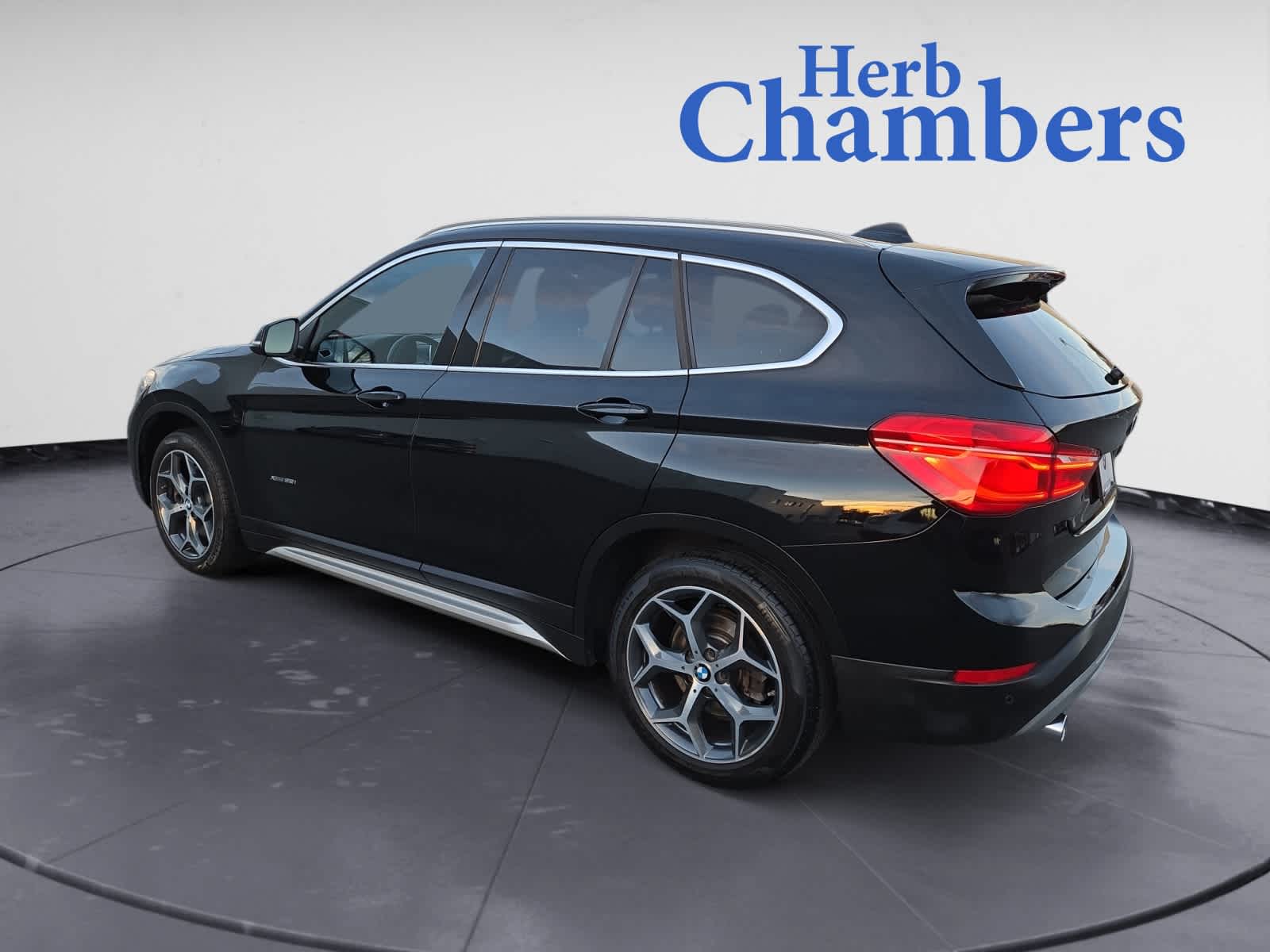 2017 Bmw X1 XDrive28i photo 3