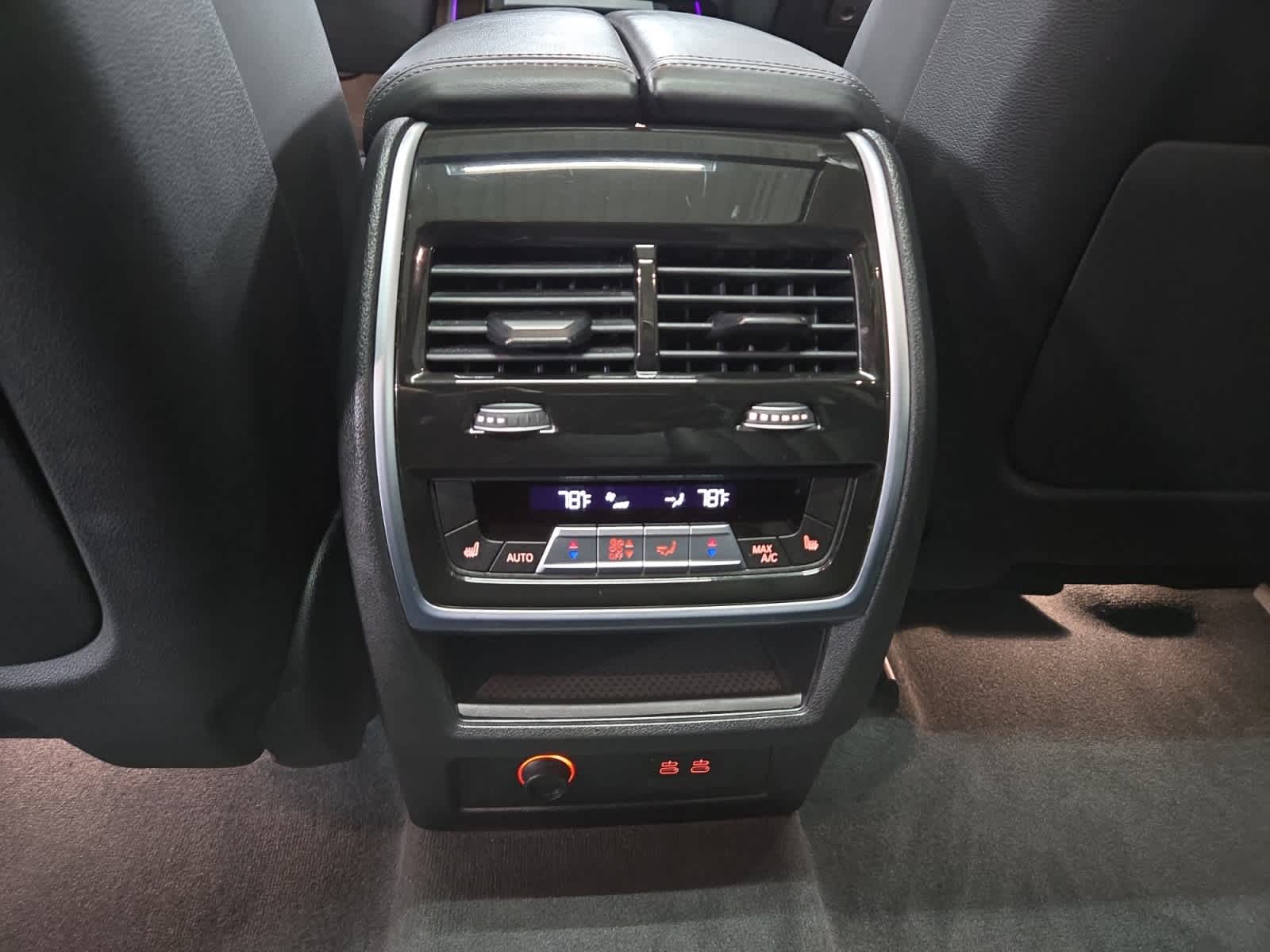 2024 BMW X7 40i - Photo 29