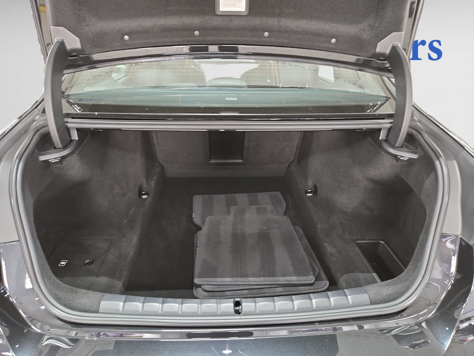 2024 Bmw 740i xDrive photo 2
