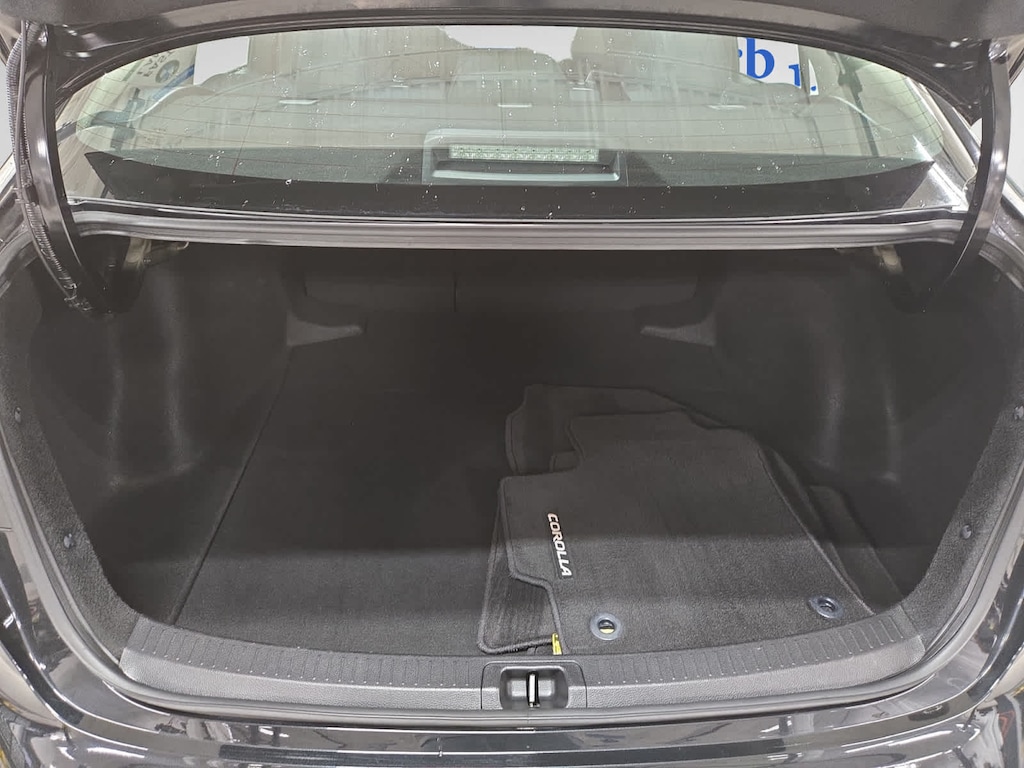 Used 2022 Toyota Corolla LE Sedan