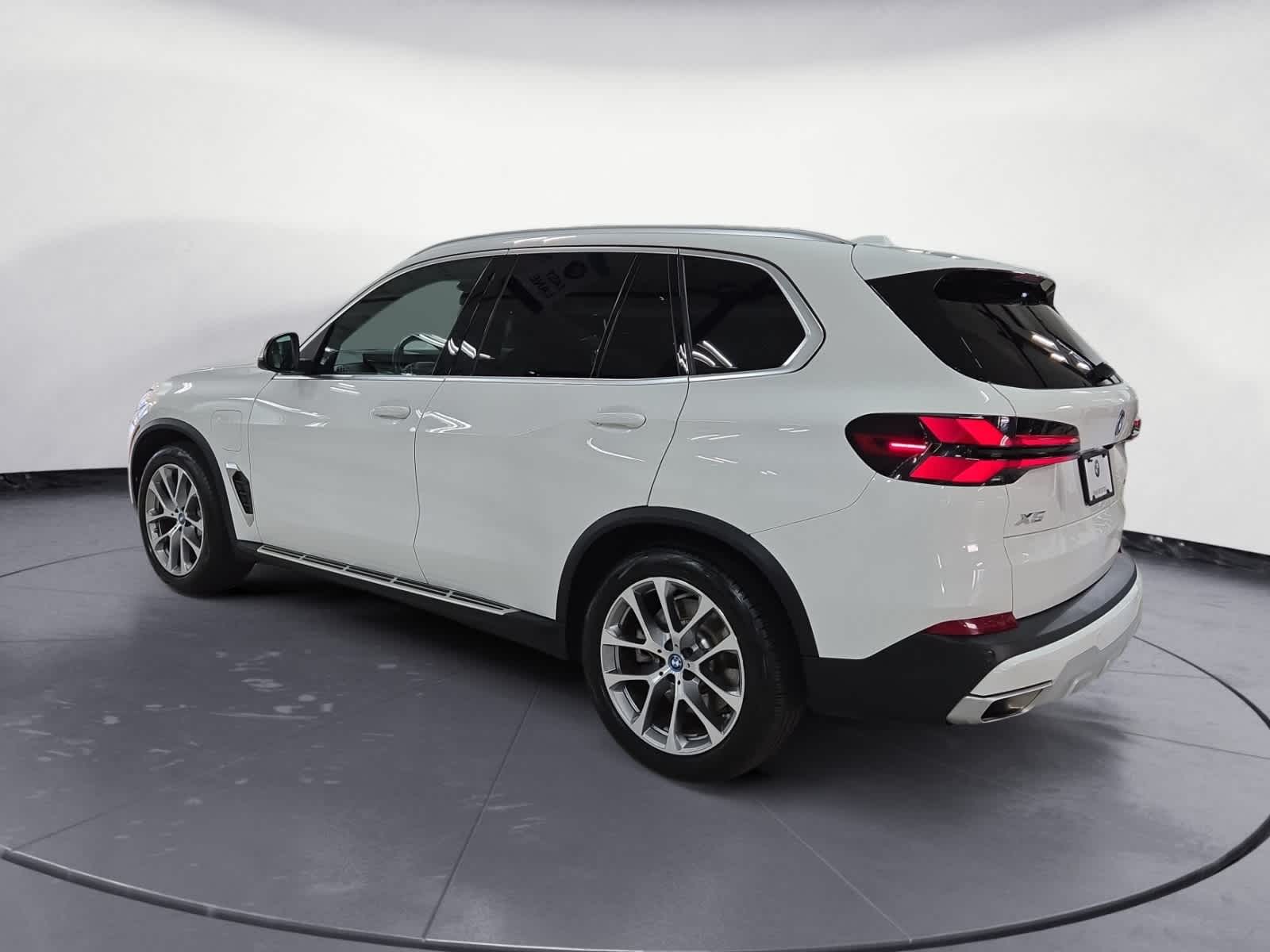 2025 Bmw X5 xDrive50e photo 3