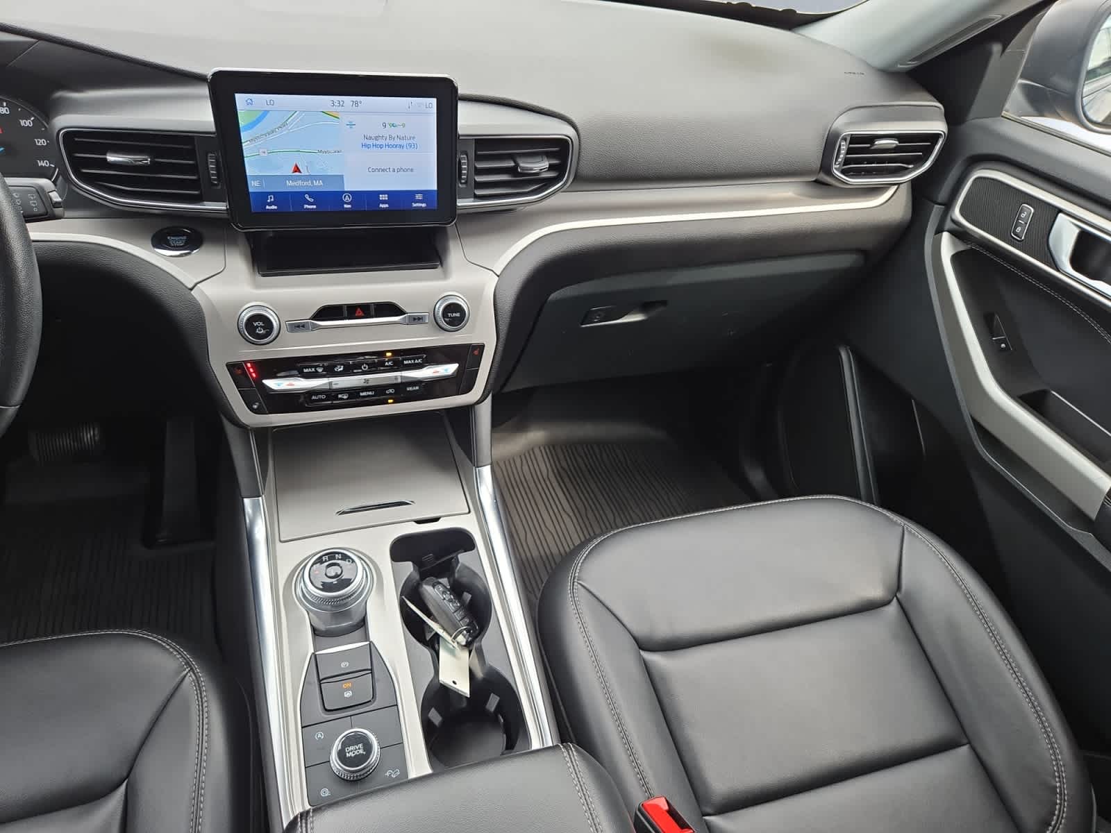2023 Ford Explorer XLT - Photo 17