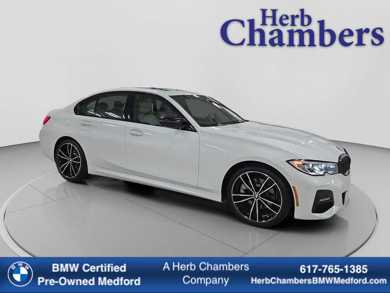 2021 BMW 3 Series 330's photo