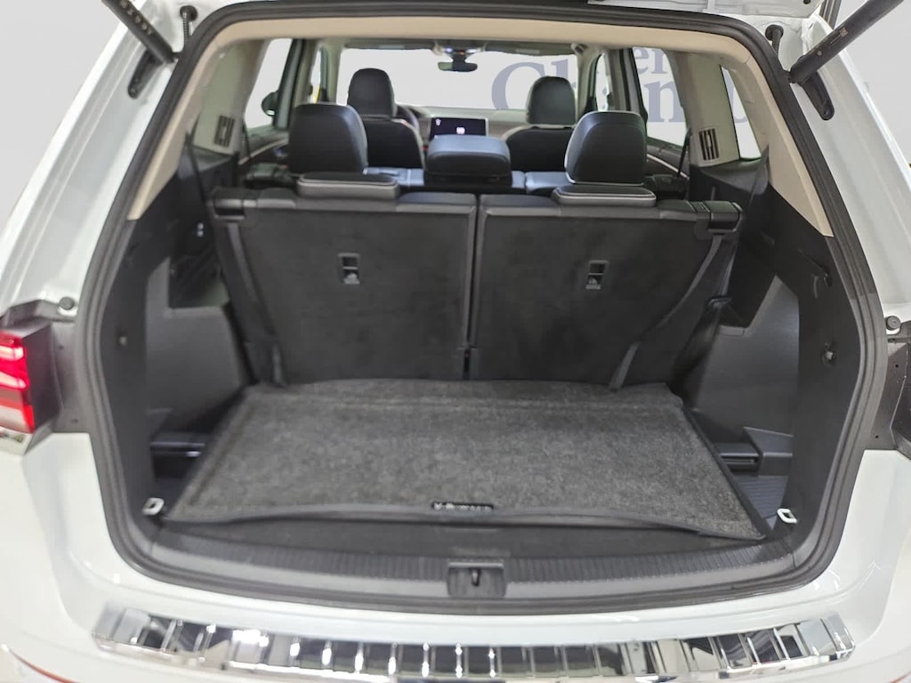 Used 2024 Volkswagen Atlas 2.0T SEL Premium R-Line SUV