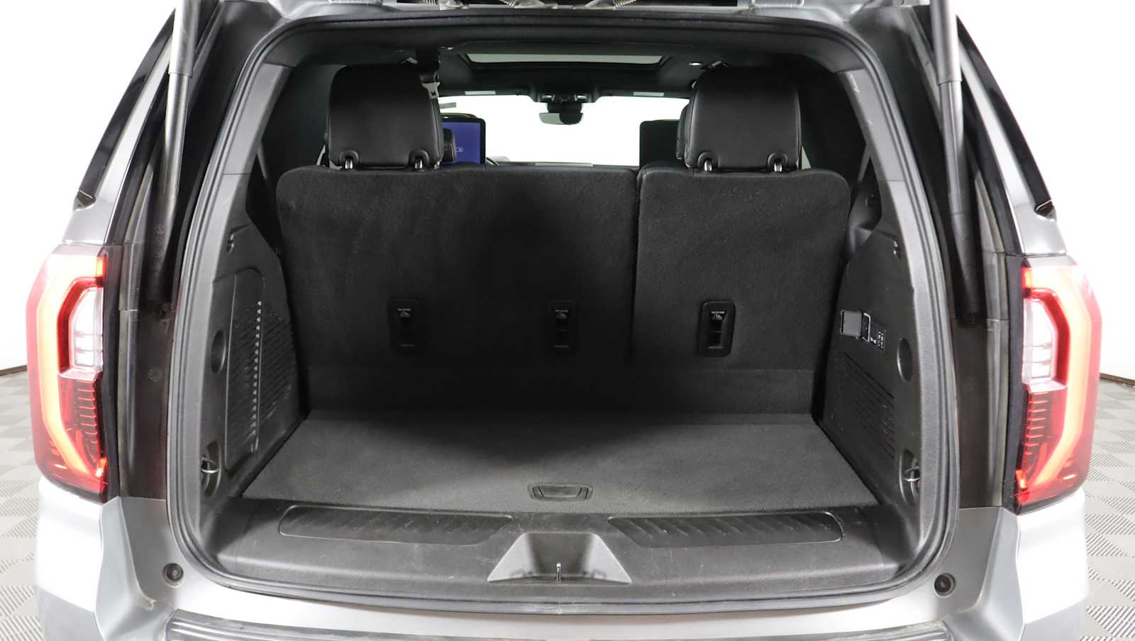 Used 2025 GMC Yukon Elevation SUV