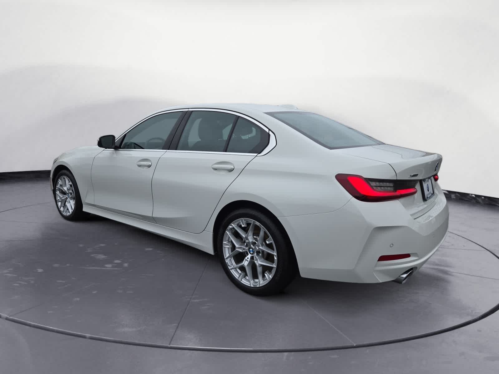 2025 Bmw 330i xDrive photo 3