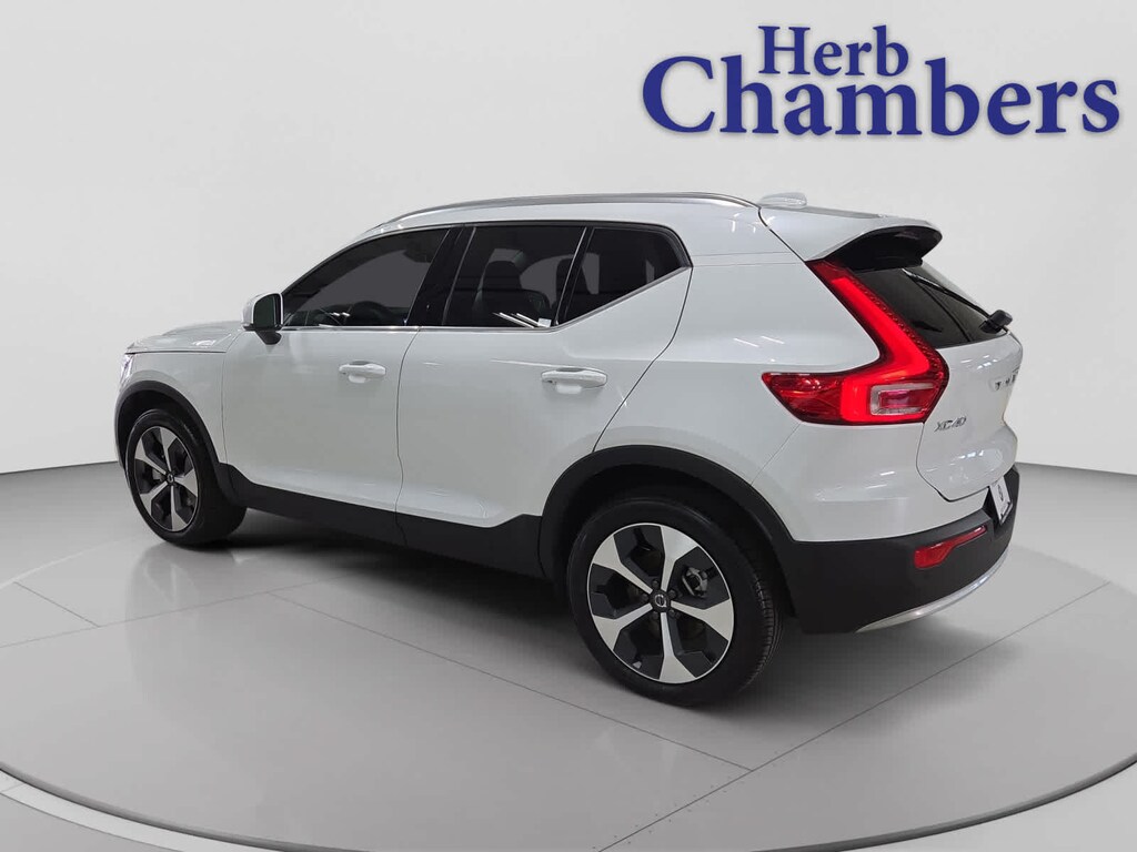 Used 2025 Volvo XC40 B5 Core Bright Theme SUV
