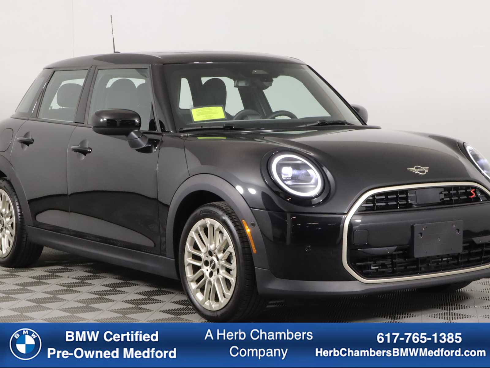 Midnight Black II Metallic 2025 MINI Cooper Hatchback Front-Wheel Drive Automatic