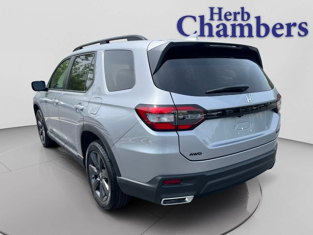 Used 2025 Honda Pilot Sport SUV