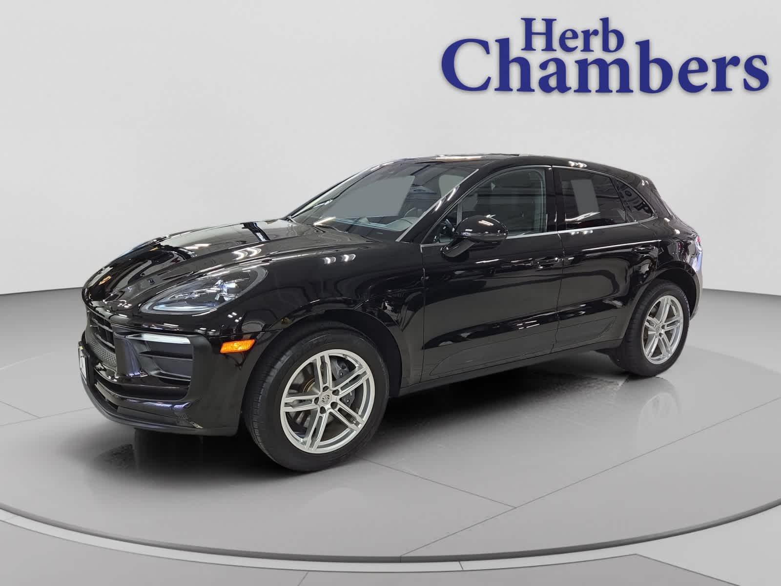 2025 Porsche Macan T - Photo 10