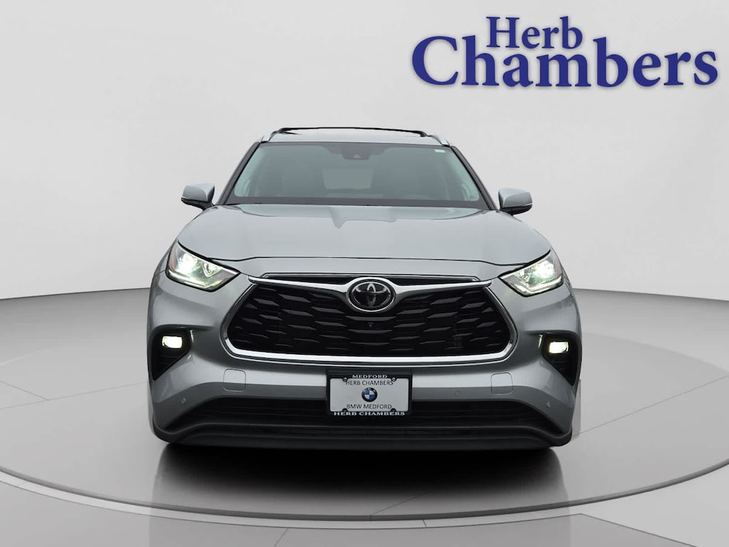 Used 2024 Toyota Highlander Limited SUV