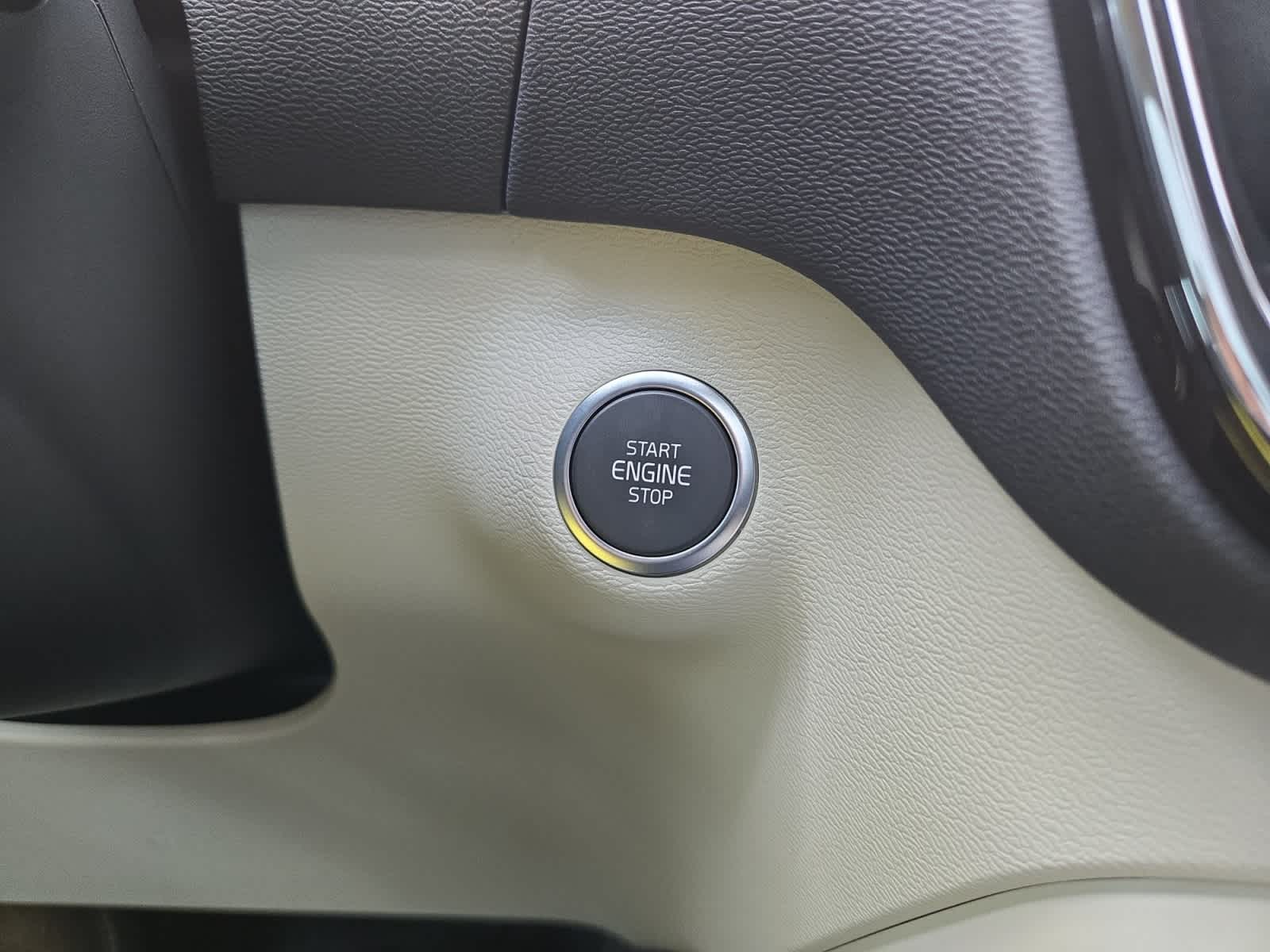 2025 Volvo XC40 Ultra - Photo 23
