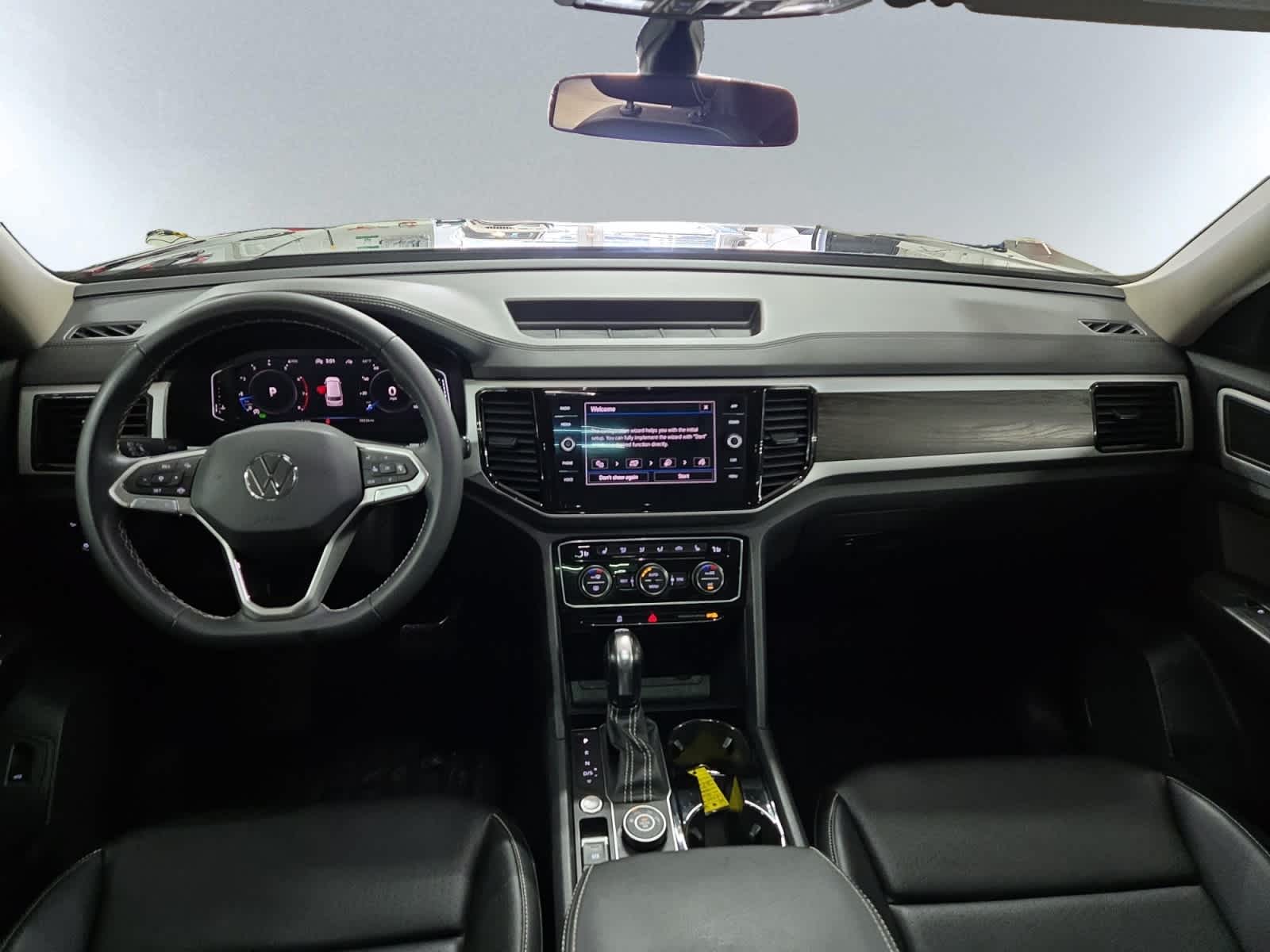 2023 Volkswagen Atlas SE w/Tech - Photo 10