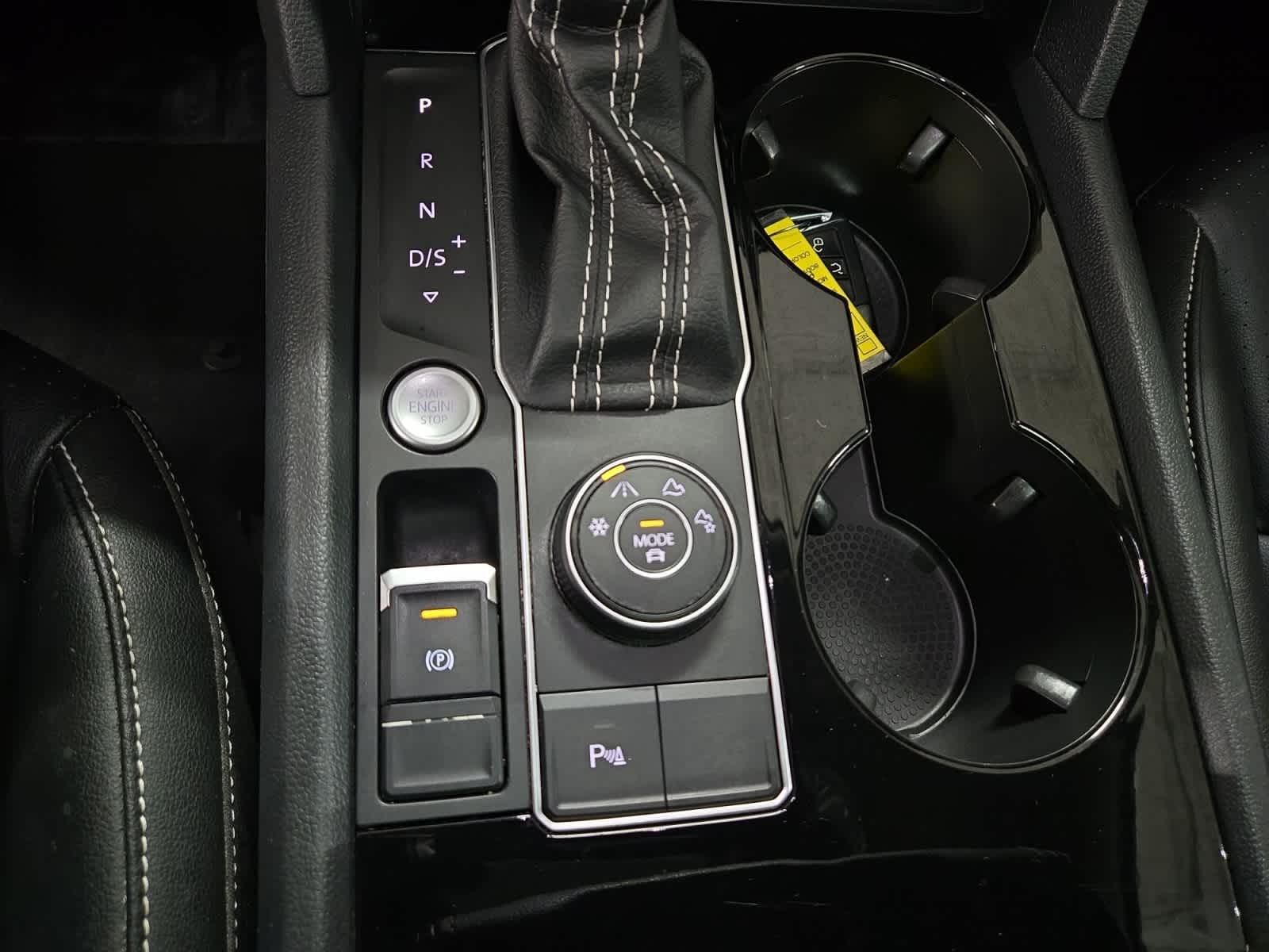 2023 Volkswagen Atlas SE w/Tech - Photo 30