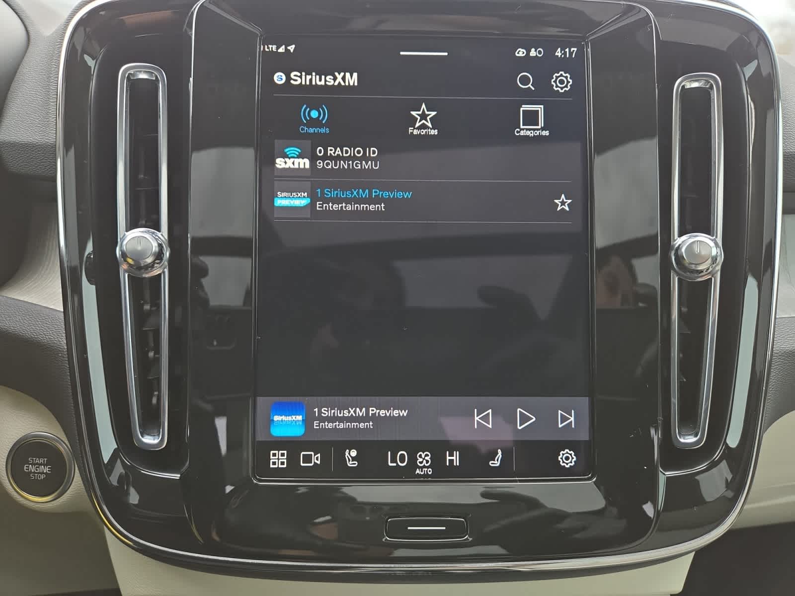 2025 Volvo XC40 Ultra - Photo 22