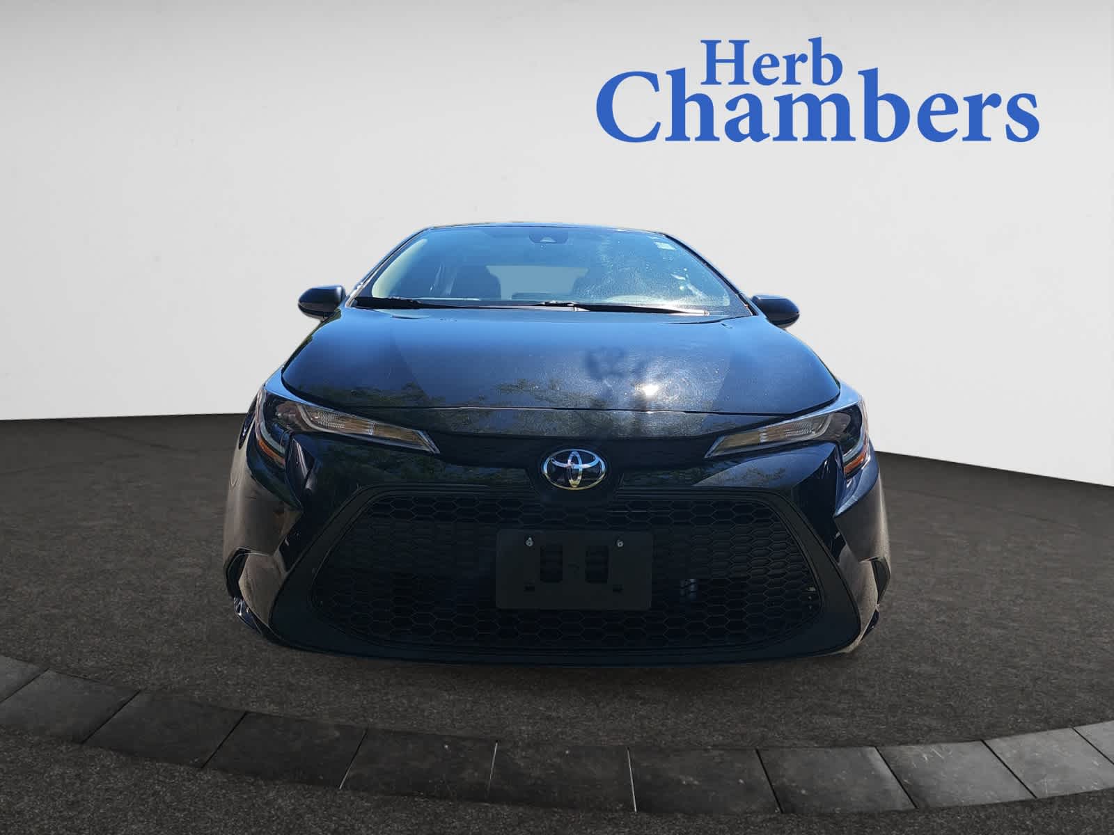 2022 Toyota Corolla LE photo 2