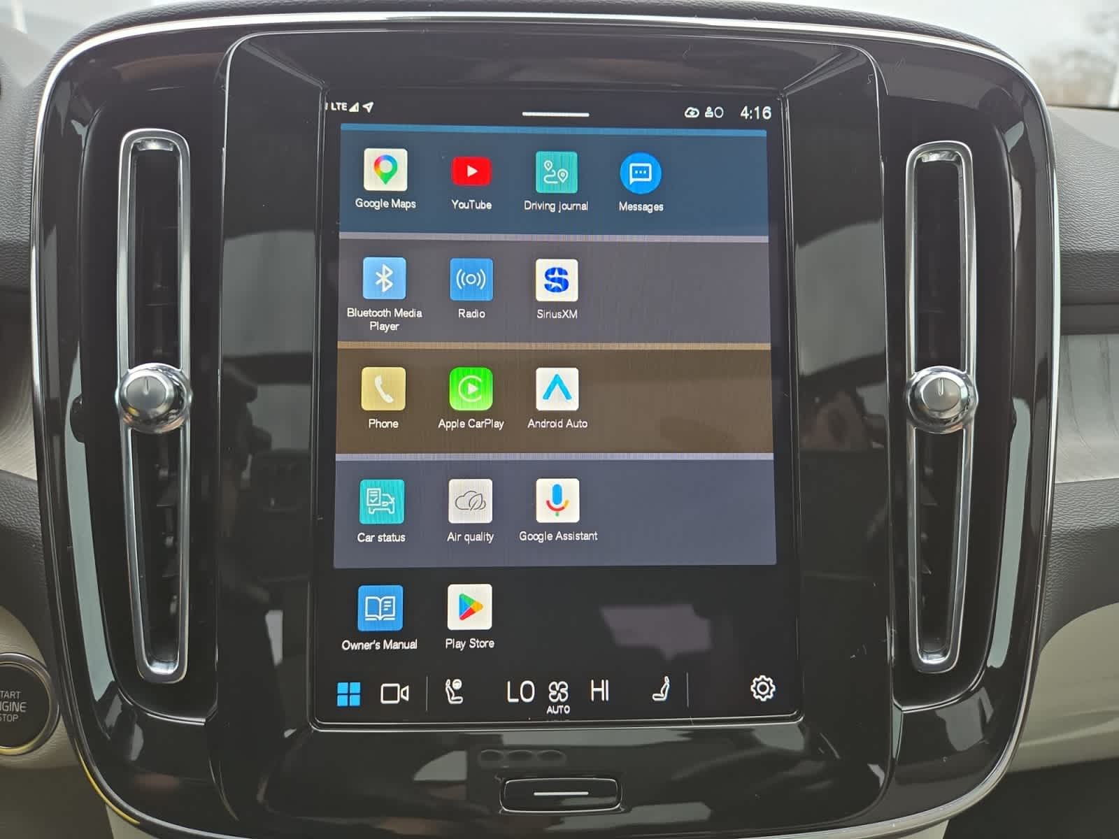 2025 Volvo XC40 Ultra - Photo 21