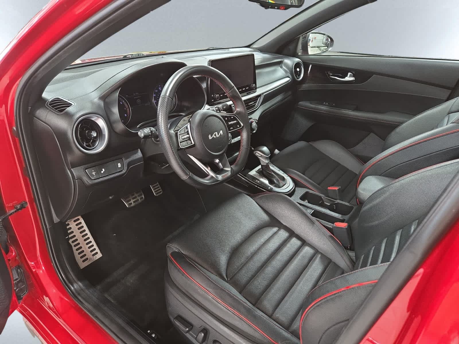 2023 Kia Forte GT - Photo 6